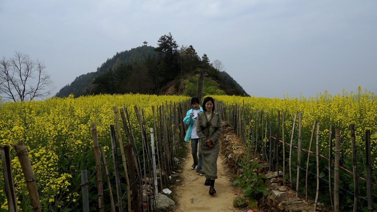 石潭湖山岭随拍