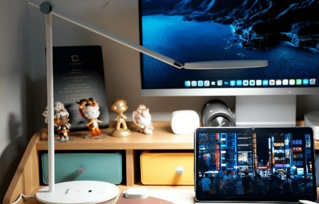 小学生写作业用台灯好还是不好？2023五款好用护眼台灯推荐