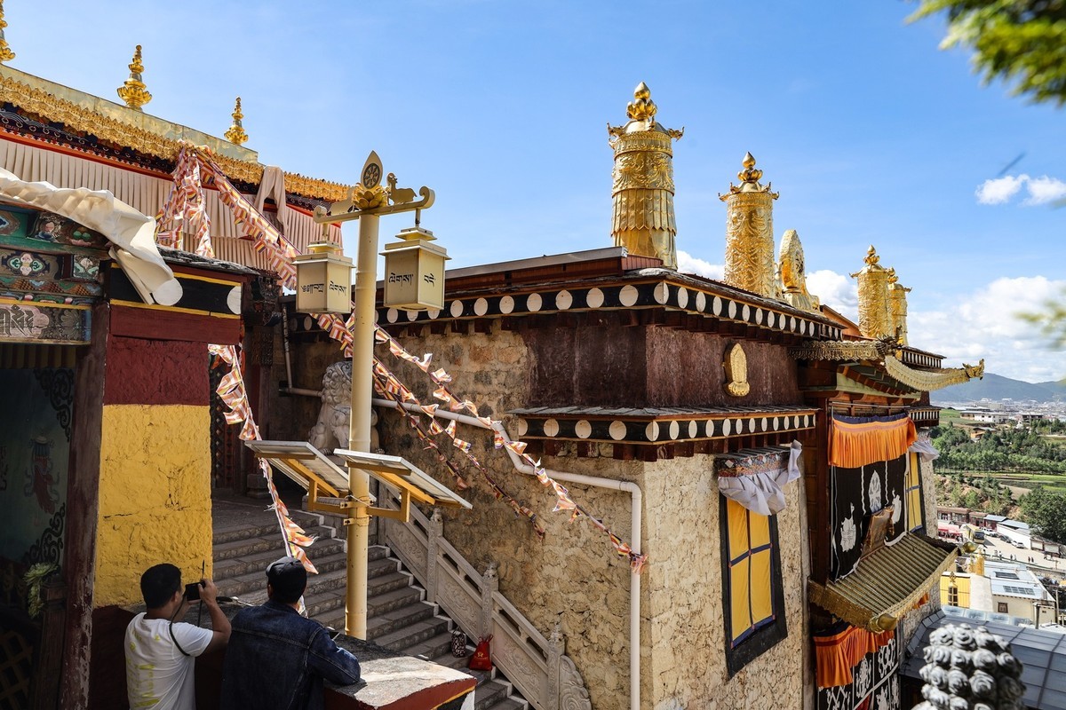香格里拉噶丹--松赞林寺5