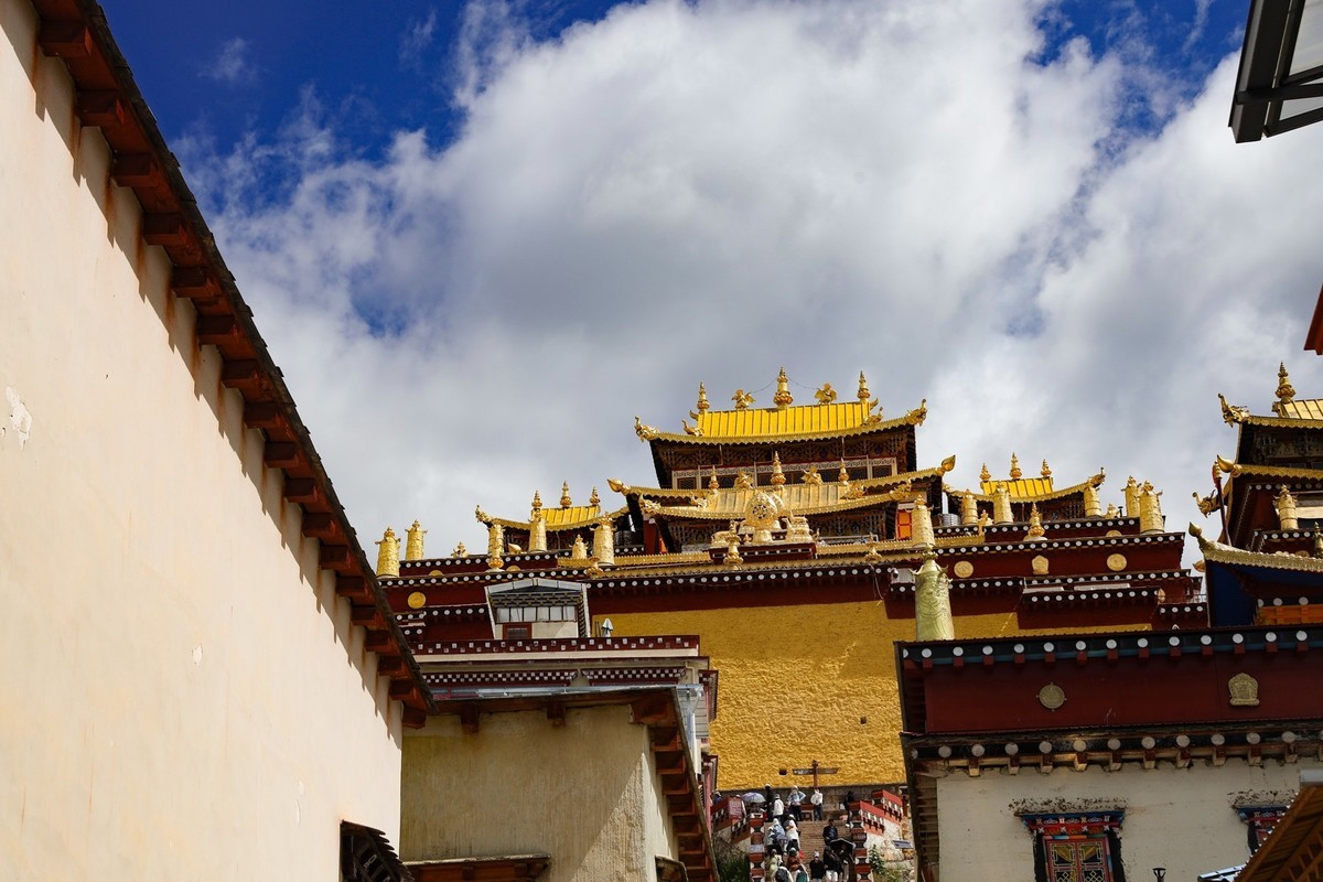 香格里拉噶丹--松赞林寺5