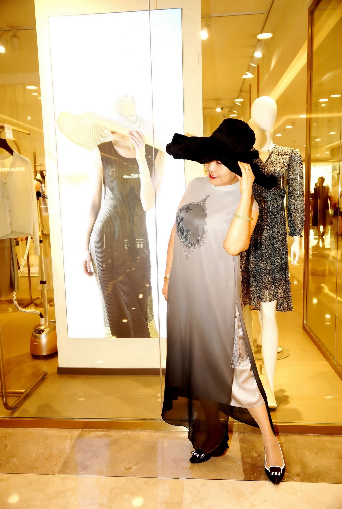 室内环境人像---K11商场休闲美女！