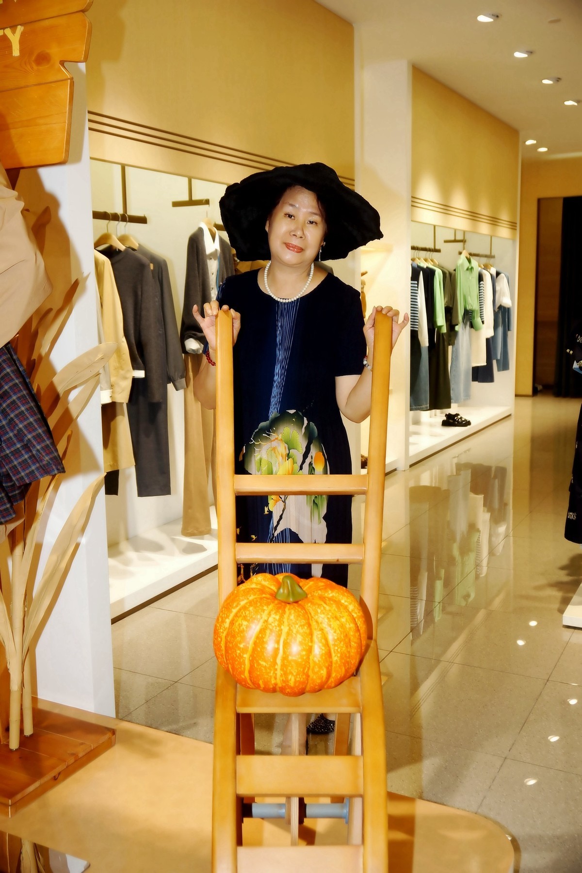 室内环境人像---K11商场休闲美女！
