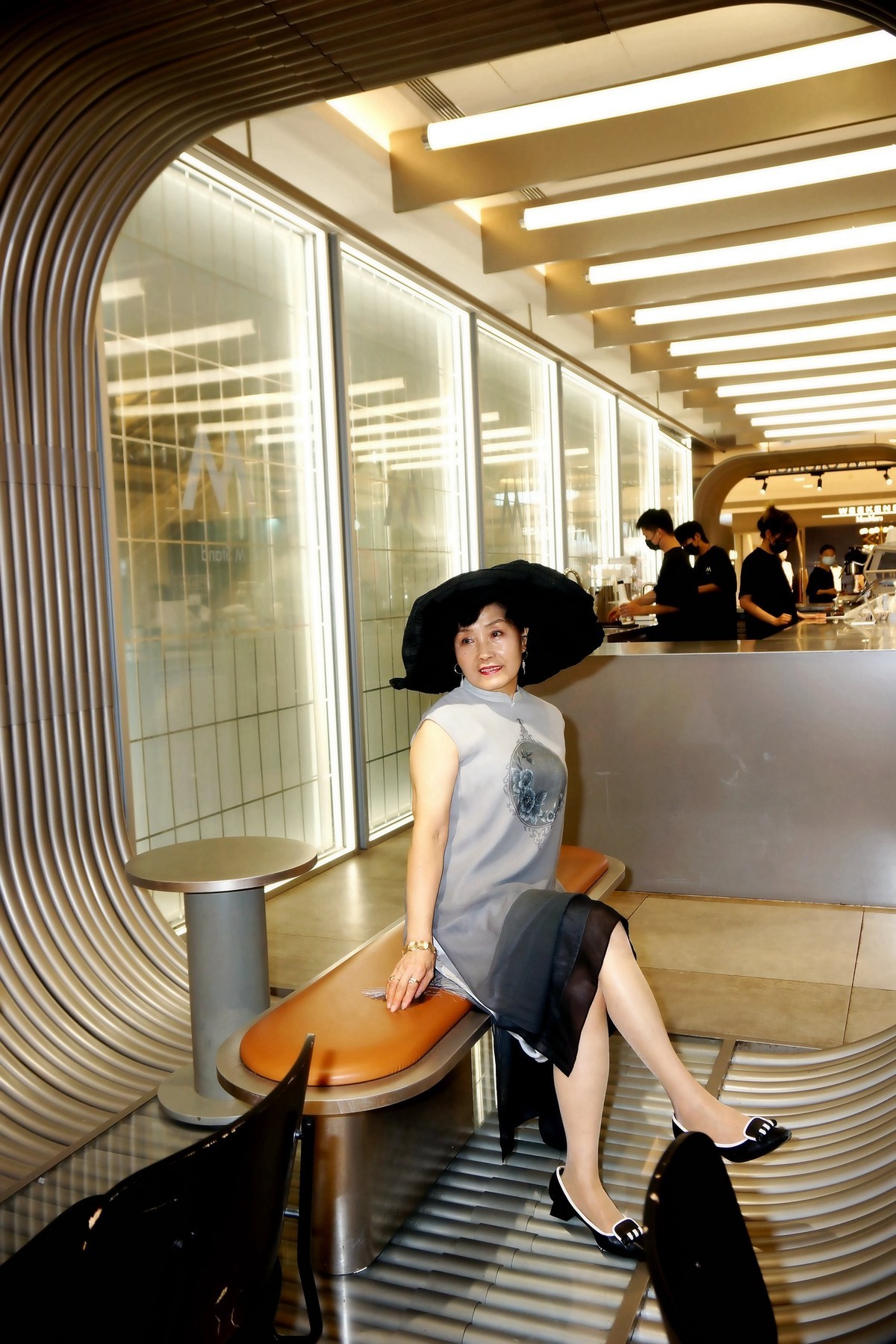 室内环境人像---K11商场休闲美女！