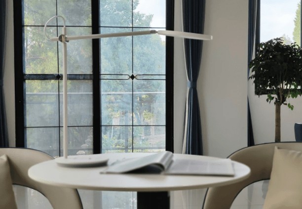 小学生写作业用台灯好还是不好？2023五款好用护眼台灯推荐