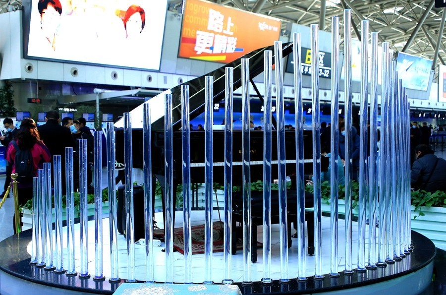 《不老松：忆海南游记》（03）济南机场候机大厅候机人！