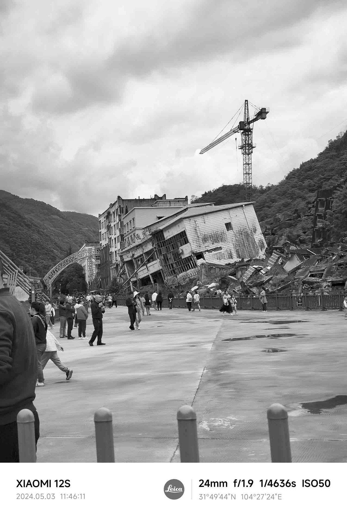 北川地震遗址人员 ChMkLGZFynOID4TEAAHrleJNxmQAAeL6QGmCZEAAeut275.jpg