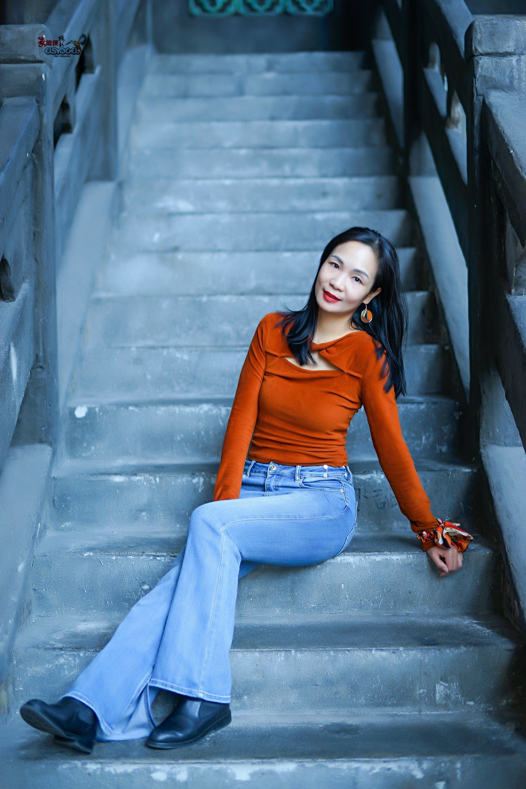 【旧城美女】--丰银