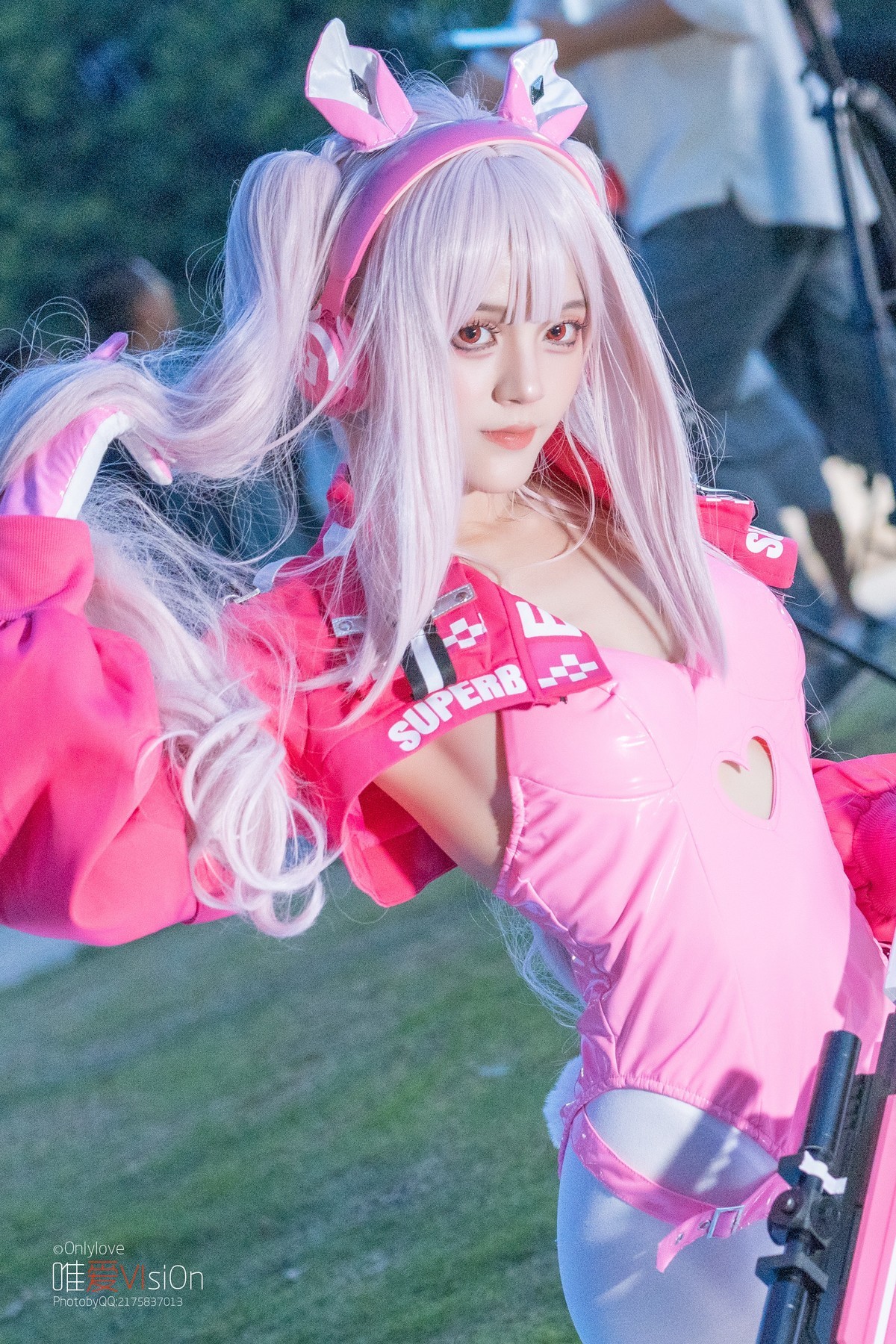 【爱丽丝】-白色连体袜粉色战衣