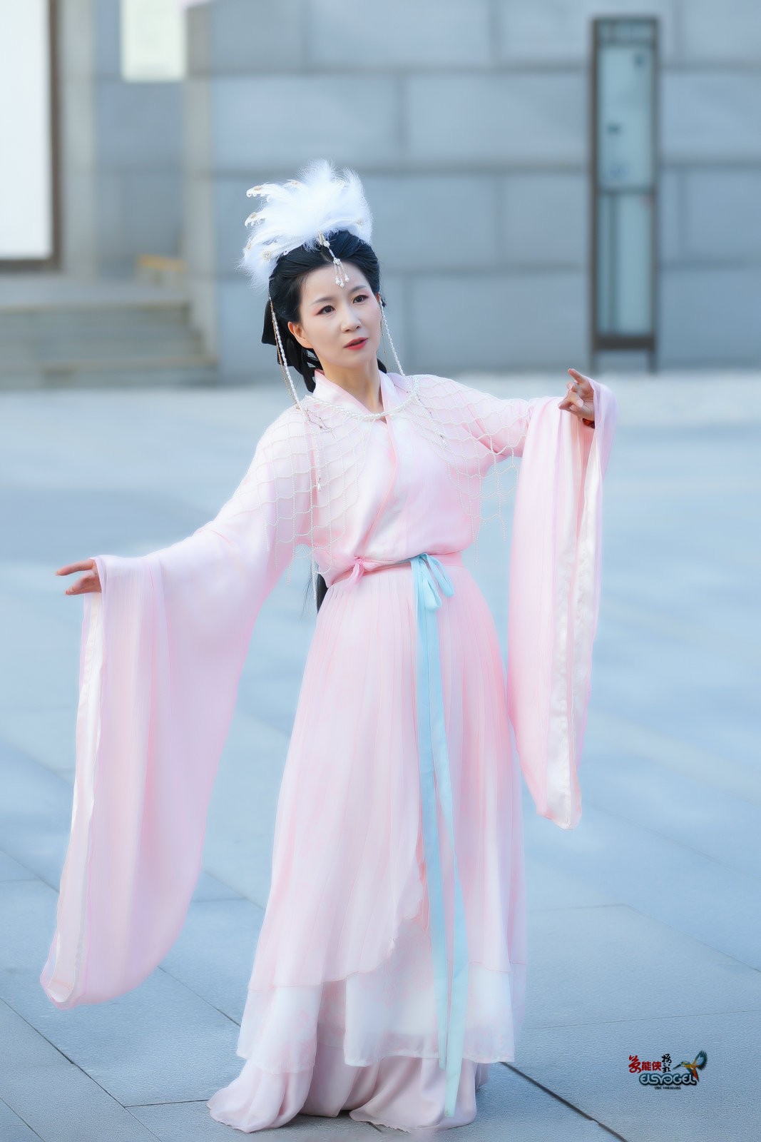 【城楼倩影】---婉灵