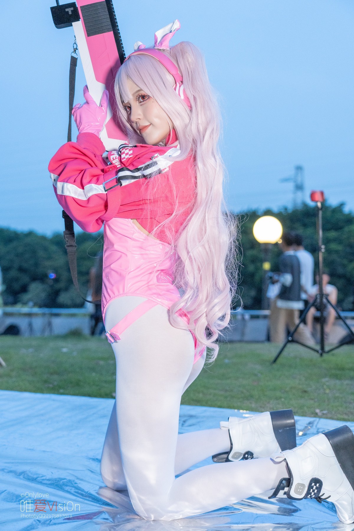 【爱丽丝】-白色连体袜粉色战衣