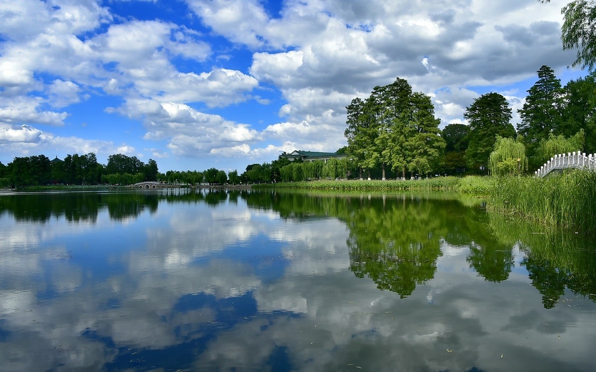 东湖风光   云卷云舒