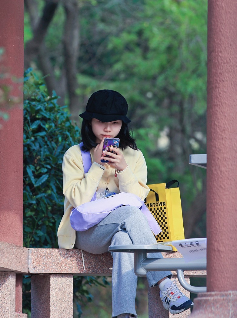 重阳节一贴《溜圈随拍抓拍风景，花草和妹子》祝大家节日快乐！