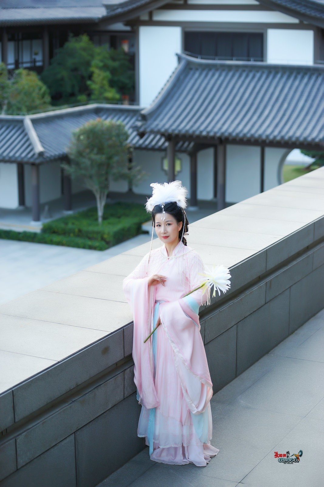 【城楼倩影】---婉灵