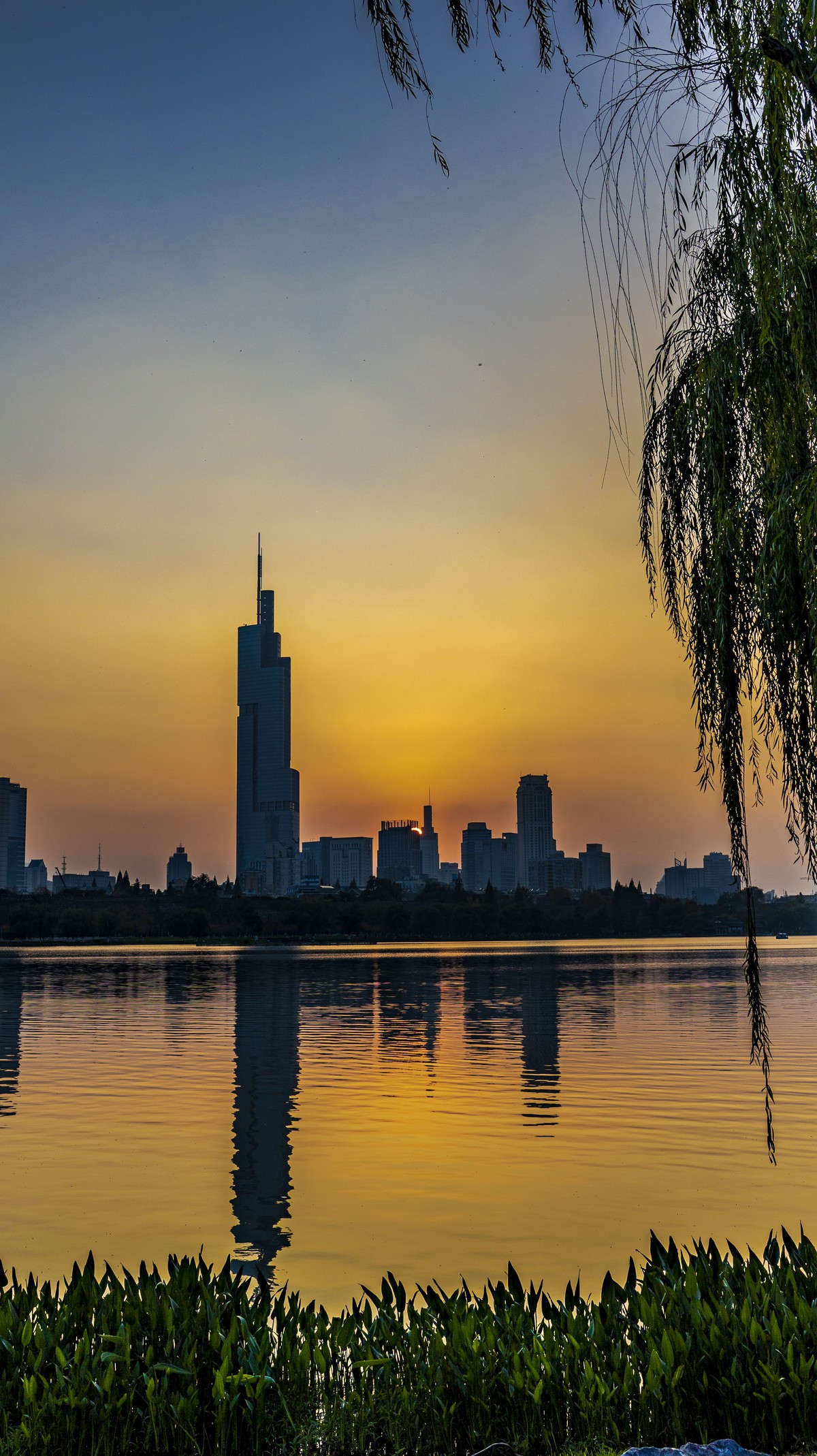 日落西山玄武湖