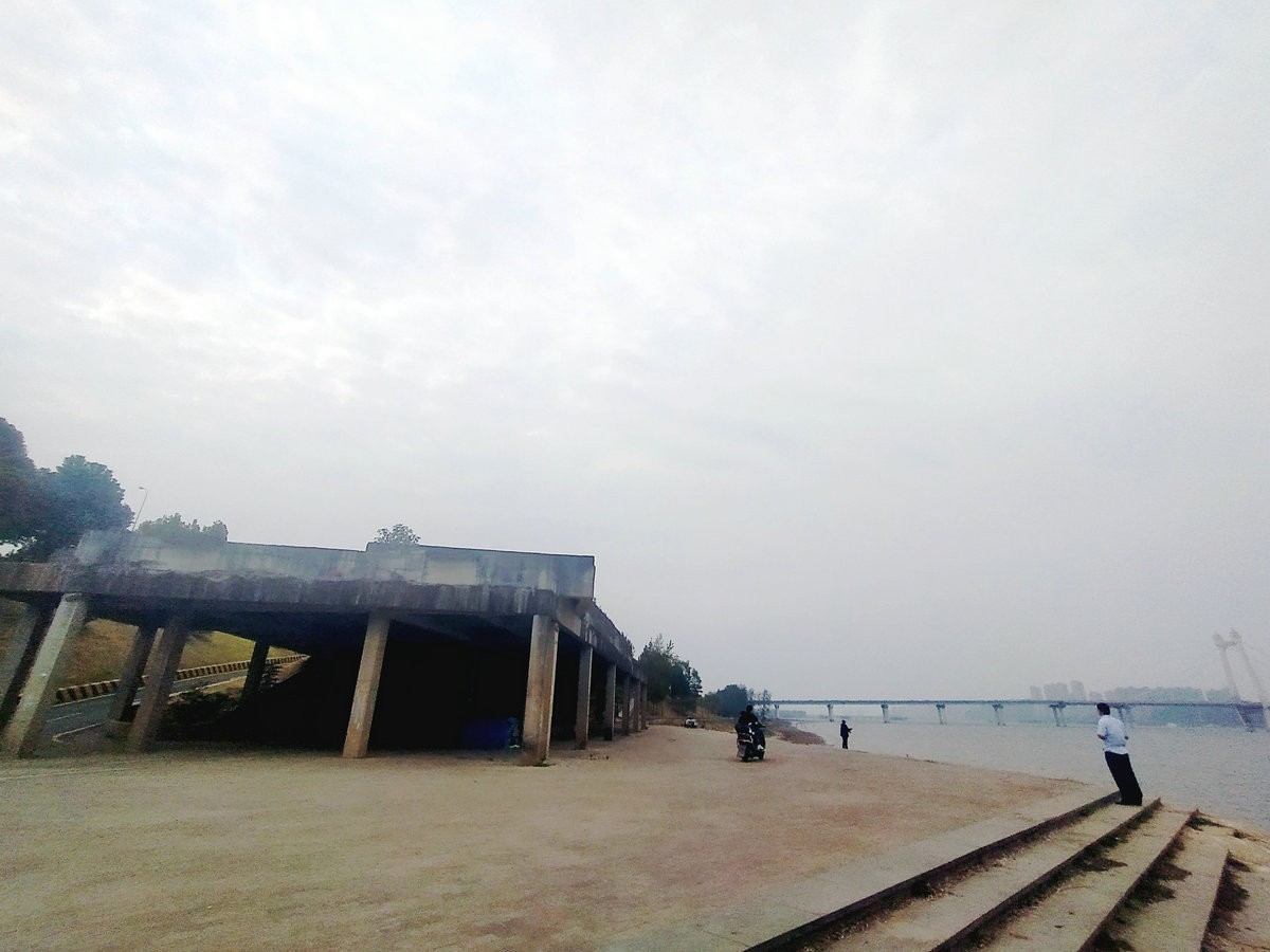 漫步星城 走街串巷（302）湘江落花茅舍晚