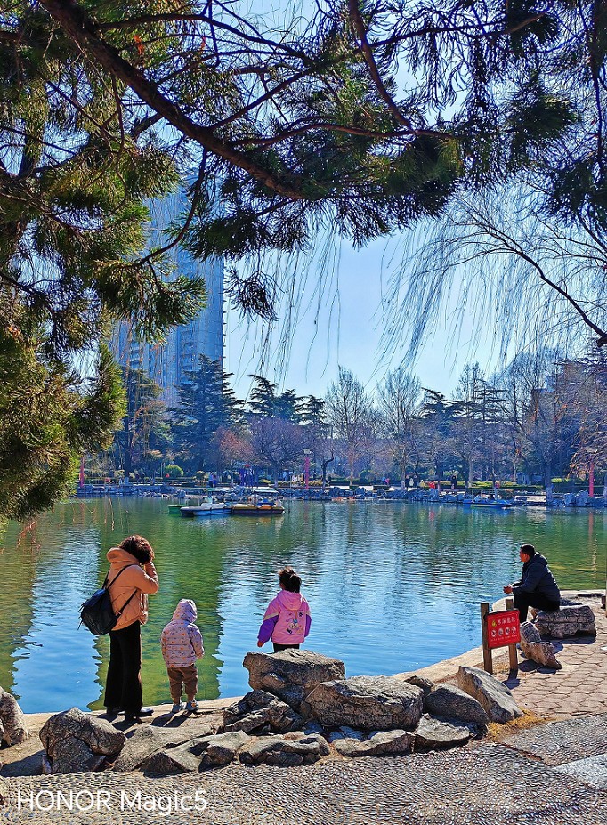 《过年片》过年好！拜个晚年！终于过完年了一切恢复往常真不容易。一切重新开始吧！