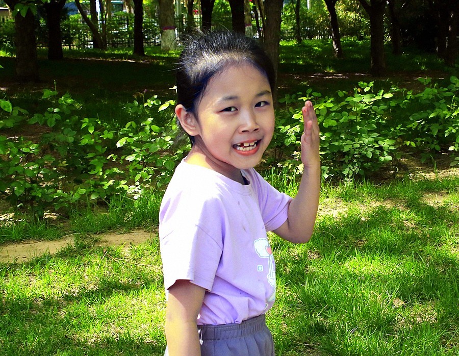 《不老松：纪实摄影》大美沧州： (7)千童公园的雕塑及游童！