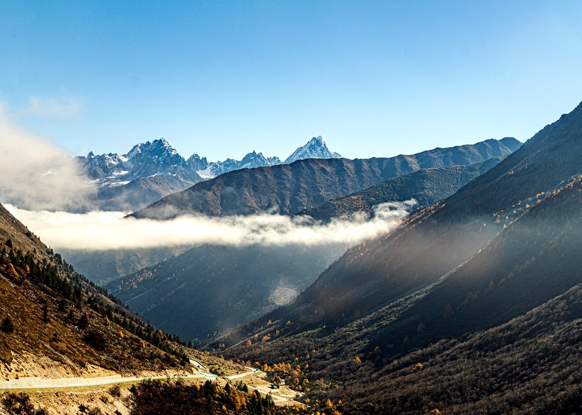 行走在318国道--新都桥段【13】