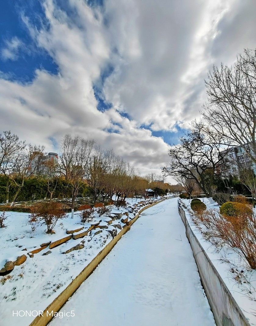 《过年片》过年好！拜个晚年！终于过完年了一切恢复往常真不容易。一切重新开始吧！