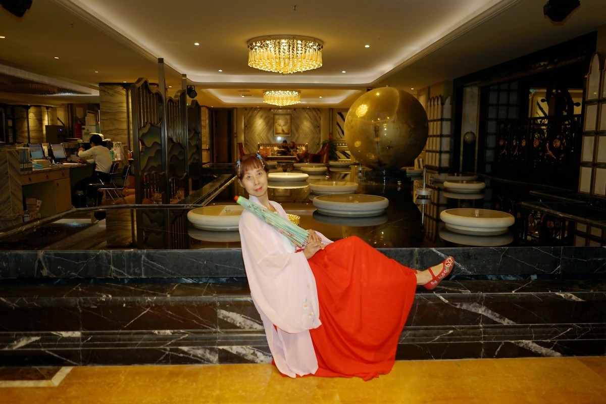 室内环境人像---汉口城市抖音的美女！