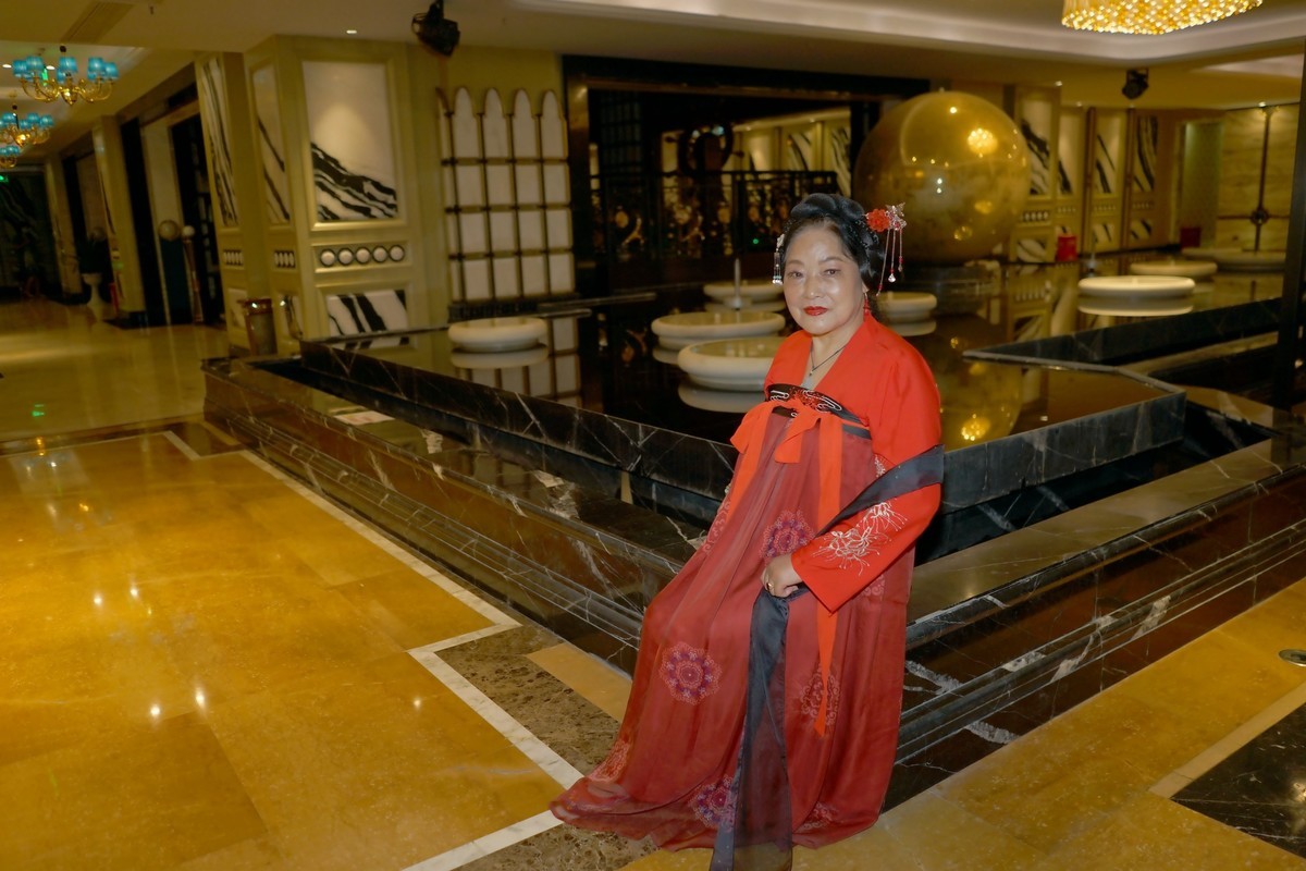 室内环境人像---汉口城市抖音的美女！