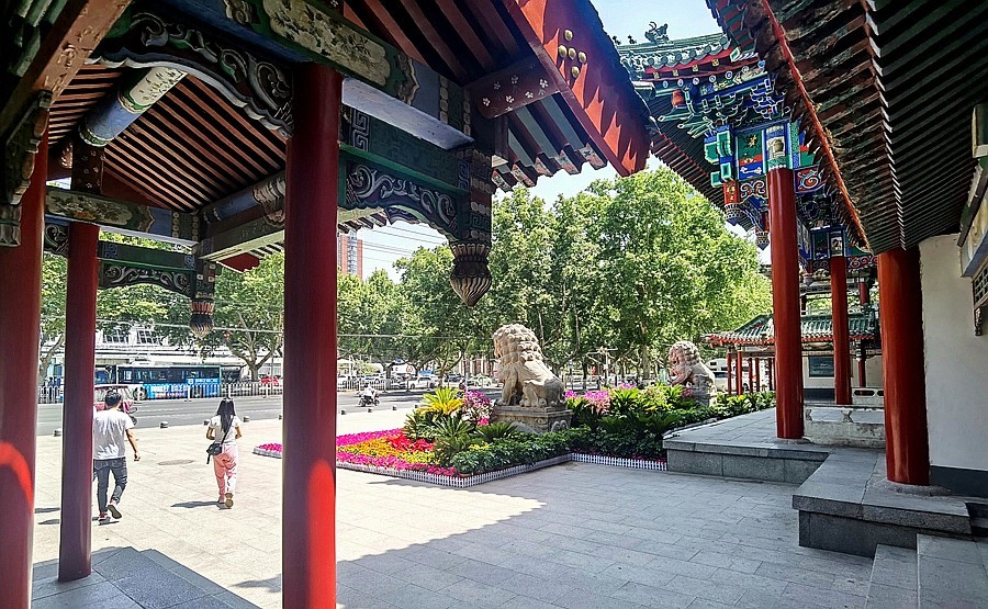 《不老松：纪实摄影》【大好河山系列报導】邯郸游摄：邯郸丛台公园大门里外！ (3)