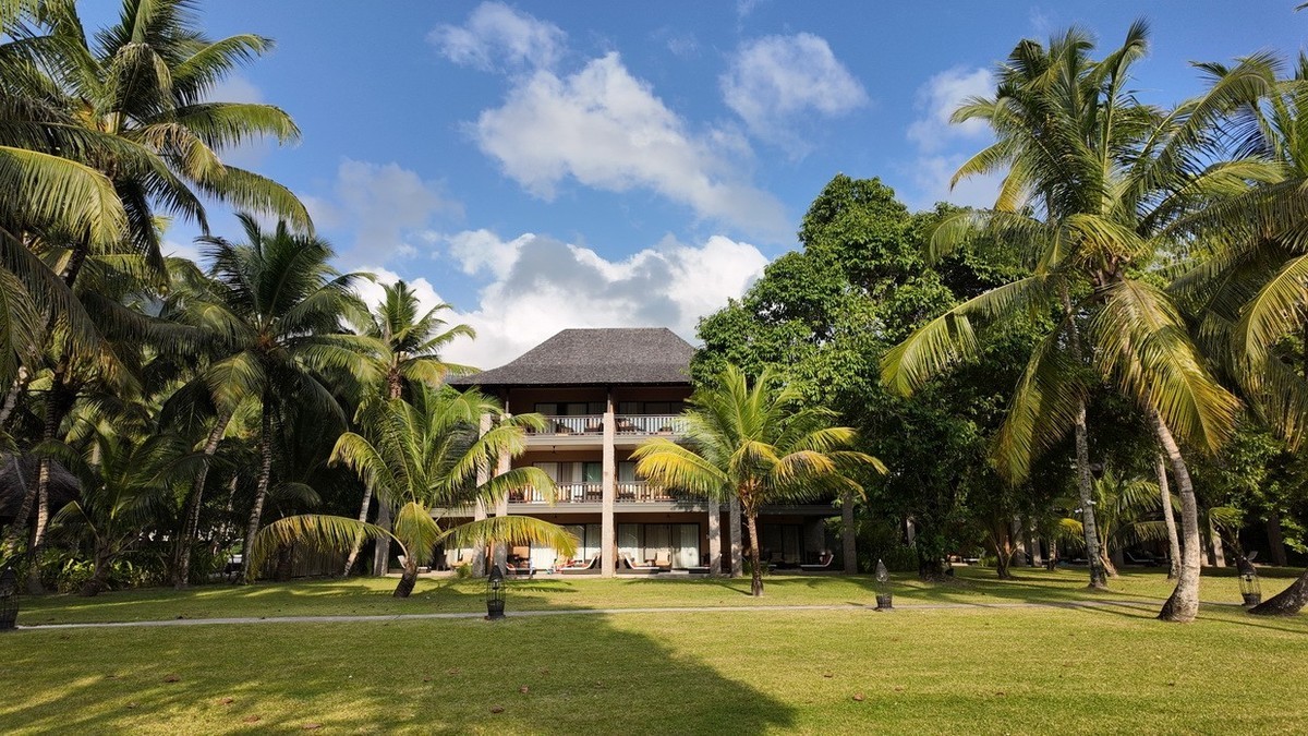 2025-02-02 马埃岛康斯丹艾菲亚度假酒店