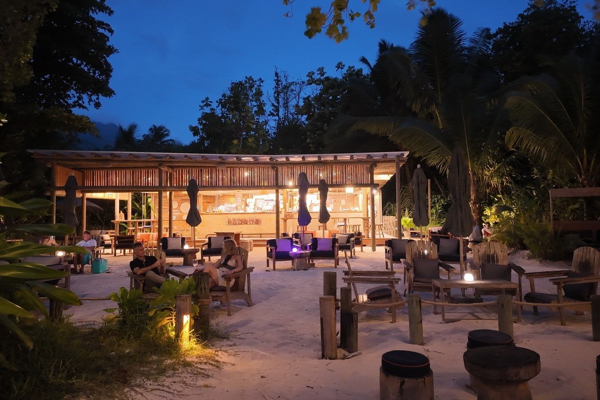 2025-02-02 马埃岛康斯丹艾菲亚度假酒店