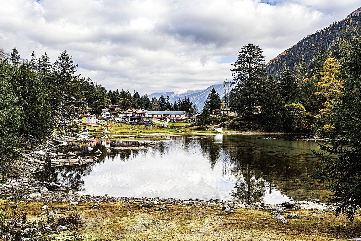 行走在318国道--初探月亮湖【2】