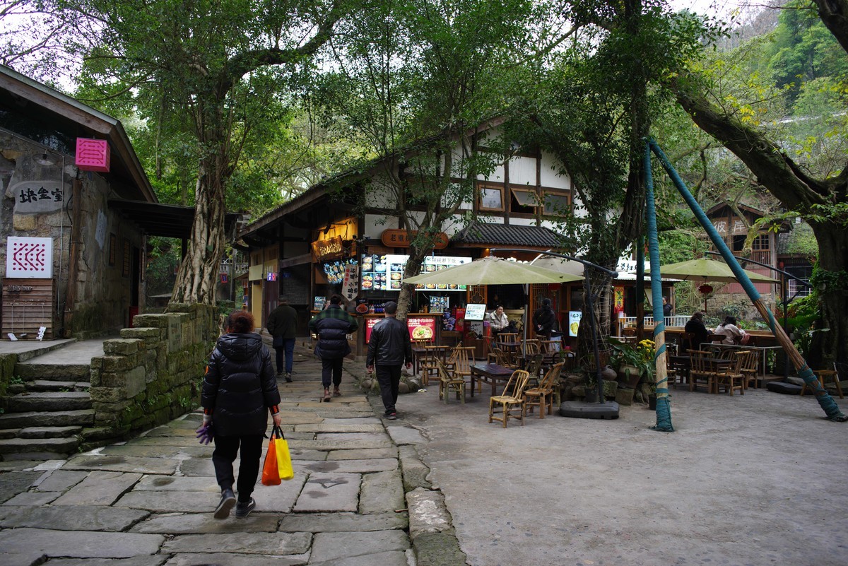 嘉陵江畔金刚碑老街