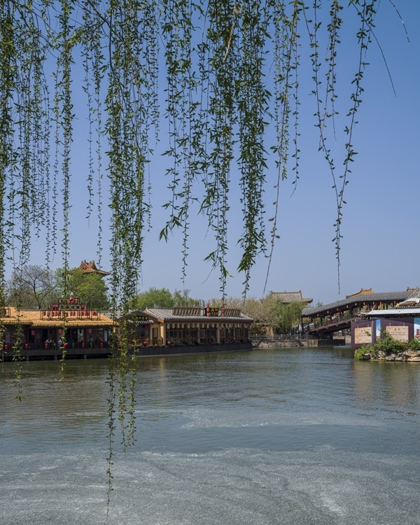 河南开封--开封府清明上河园【10】告假帖，因事外出不能欣赏学习老朋友的佳作请见谅！