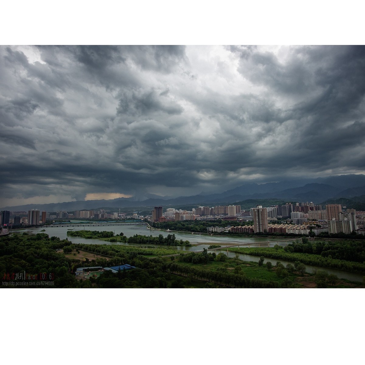 黑云压城城欲摧