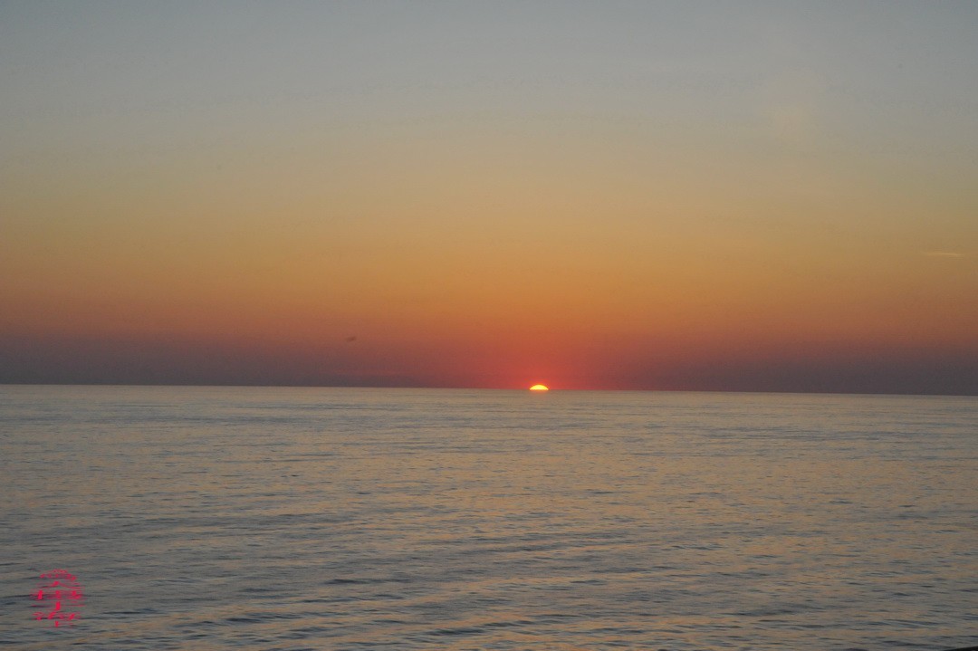 海上看日出 邮轮舷歌    周鸣天