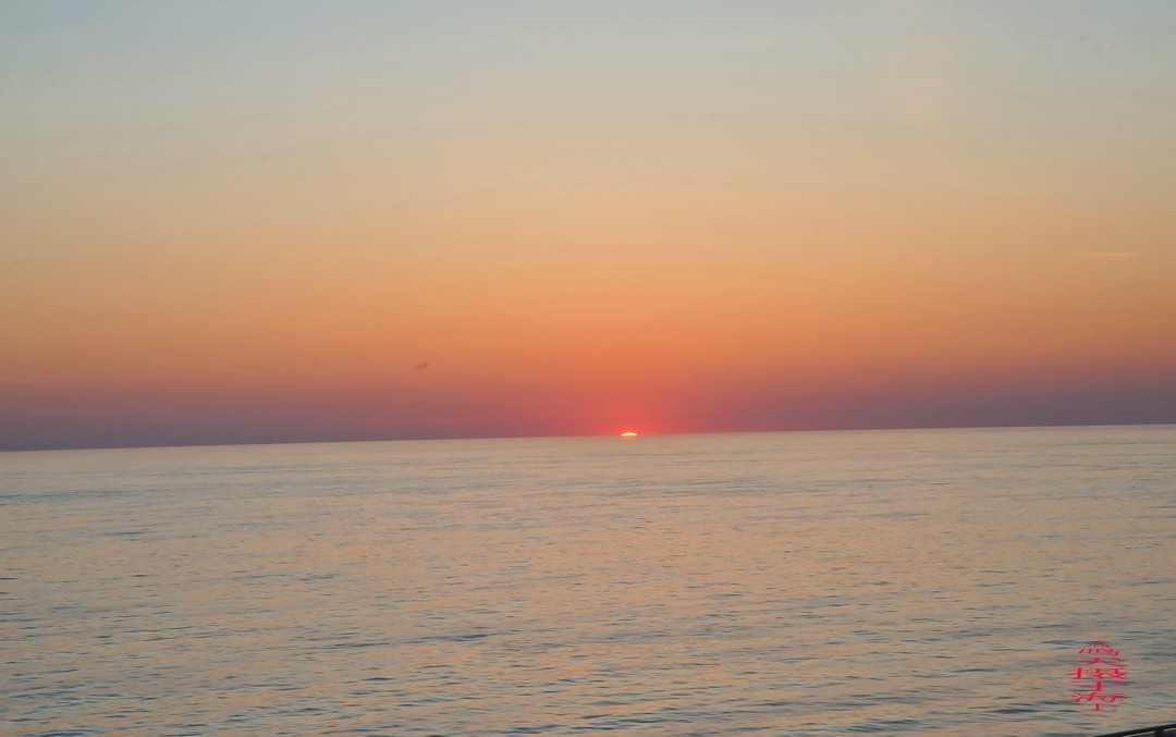 海上看日出 邮轮舷歌    周鸣天