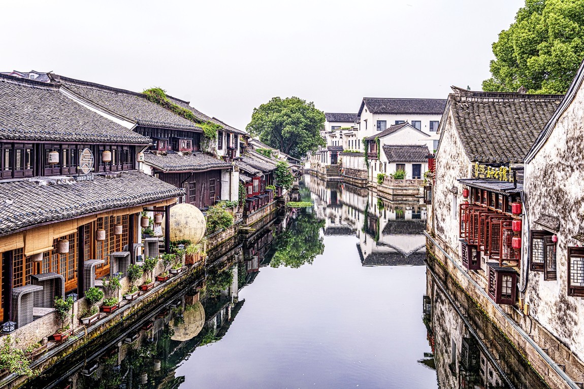 江南行【22】绍兴古城随拍仓桥直街，告假帖，因事外出不能欣赏学习老朋友的佳作请见