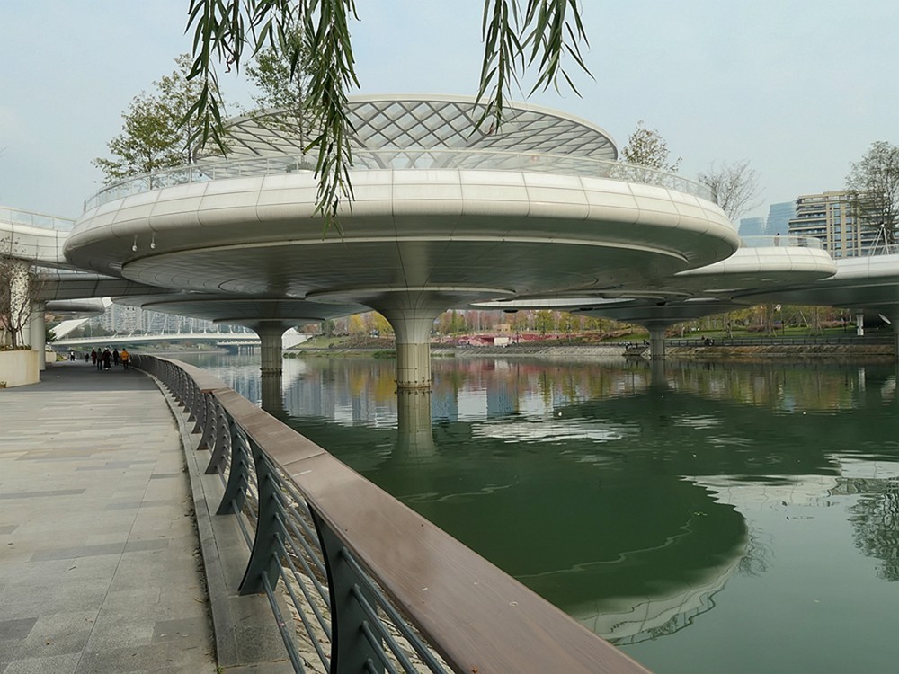 成都锦江上的一座网红挢一《交子人行桥》