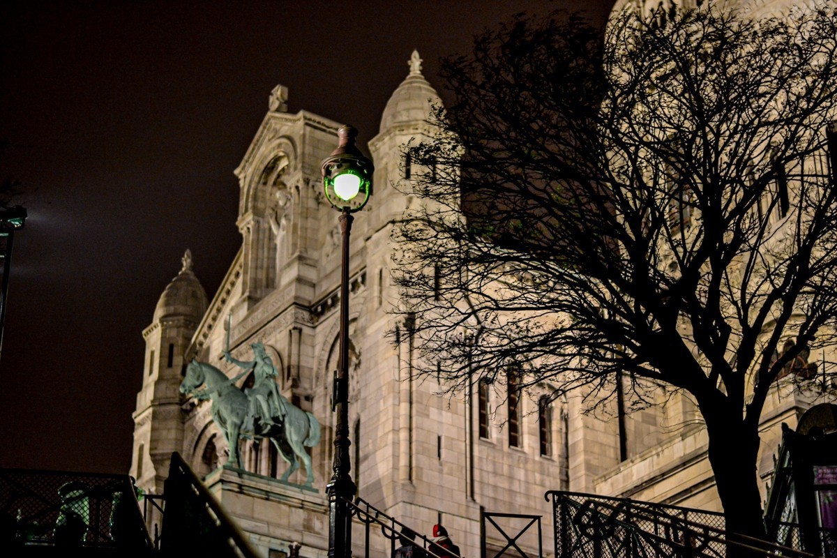 夜摄“Monmartre圣心教堂”（巴黎）