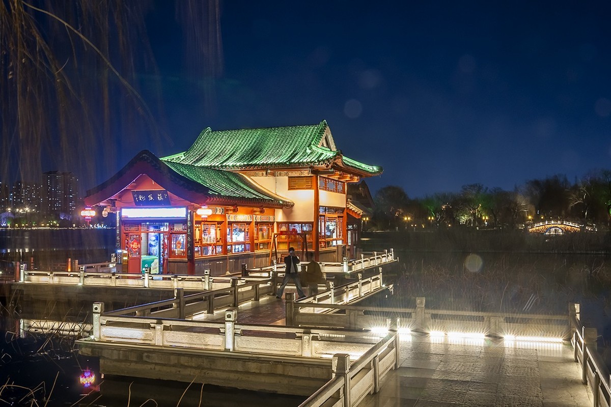 2025明湖夜色美-1