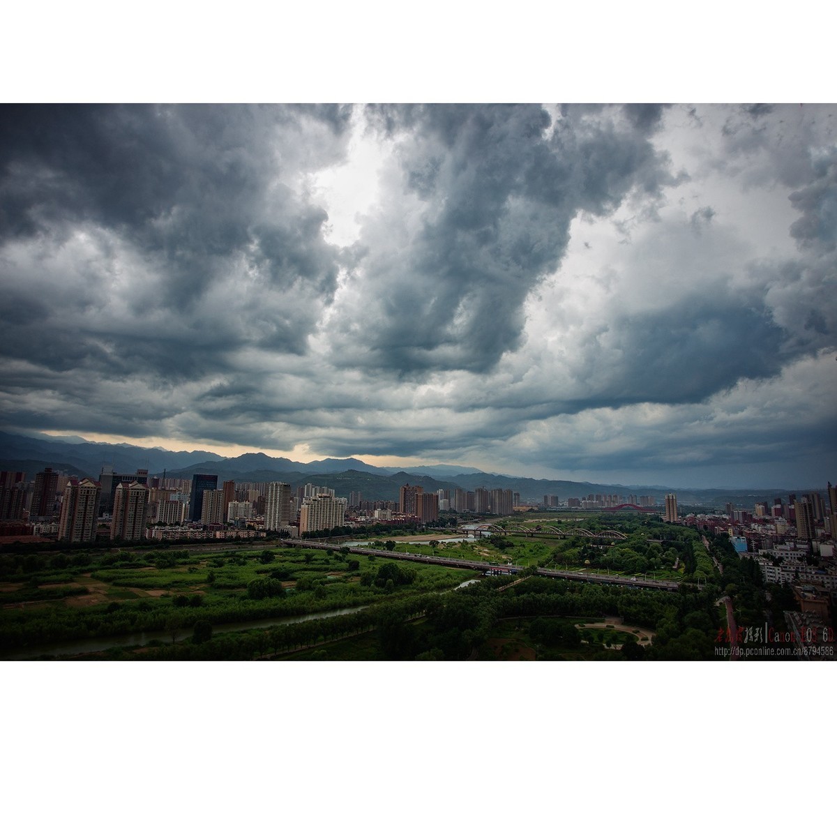 黑云压城城欲摧