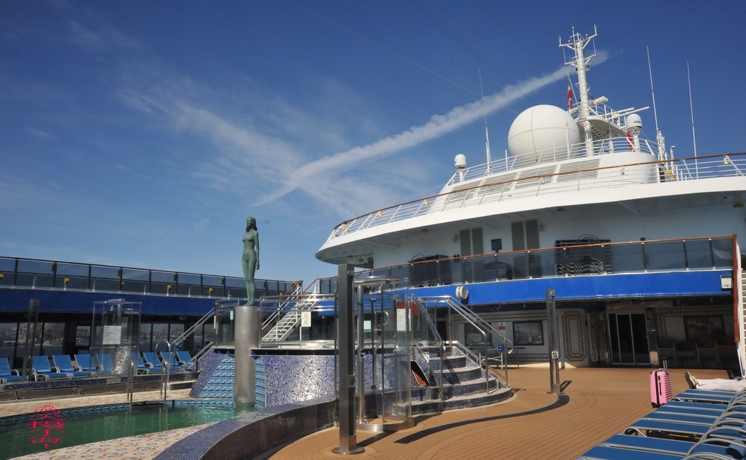 海上看日出 邮轮舷歌    周鸣天