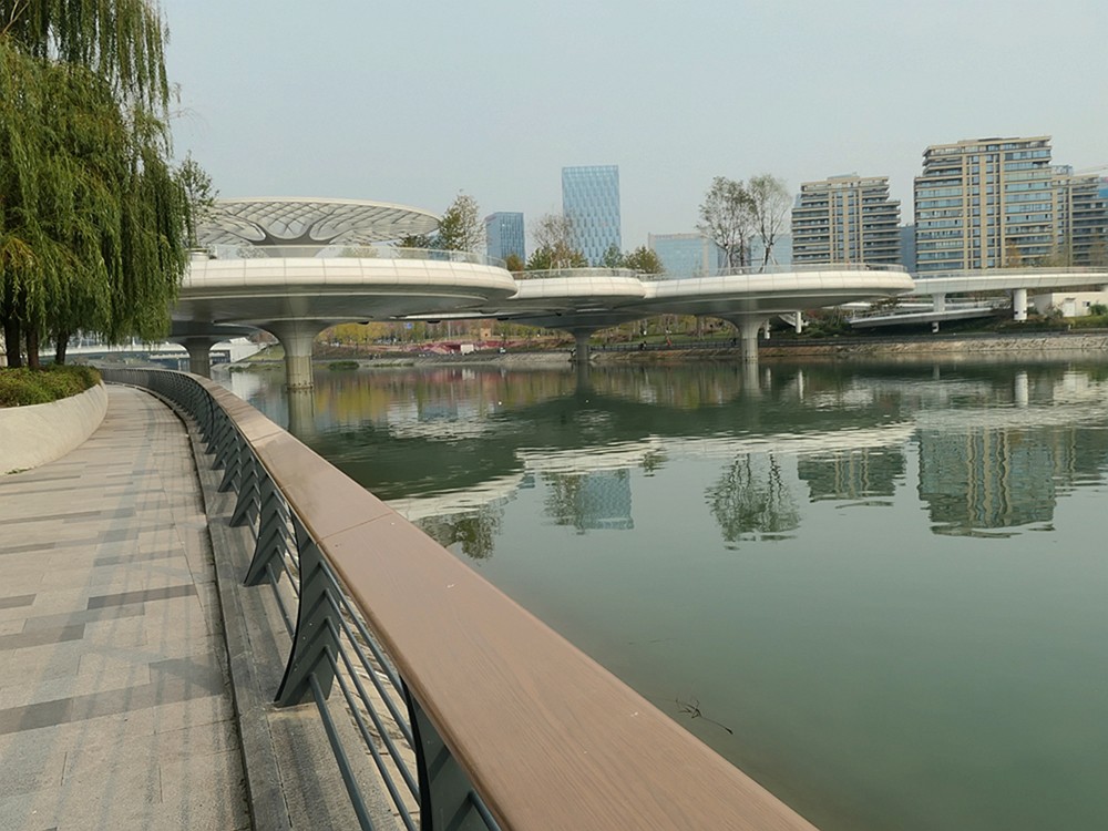 成都锦江上的一座网红挢一《交子人行桥》