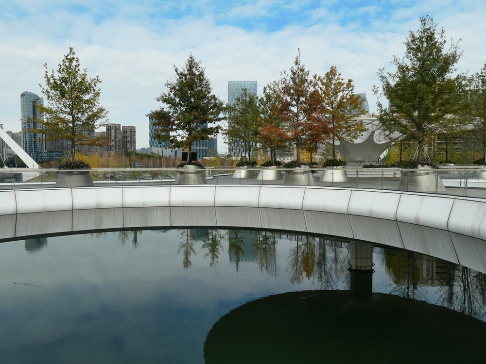 成都锦江上的一座网红挢一《交子人行桥》