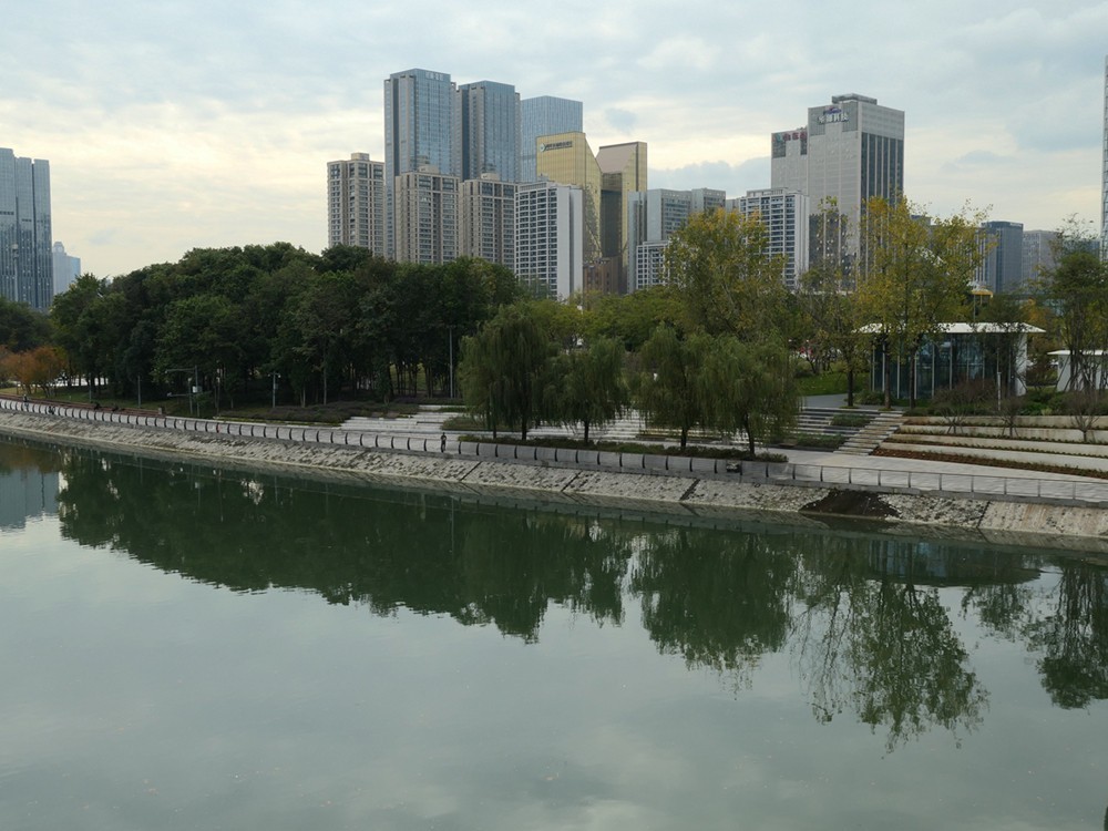 成都锦江上的一座网红挢一《交子人行桥》