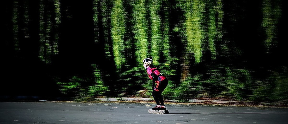 晨练--轮滑美姿