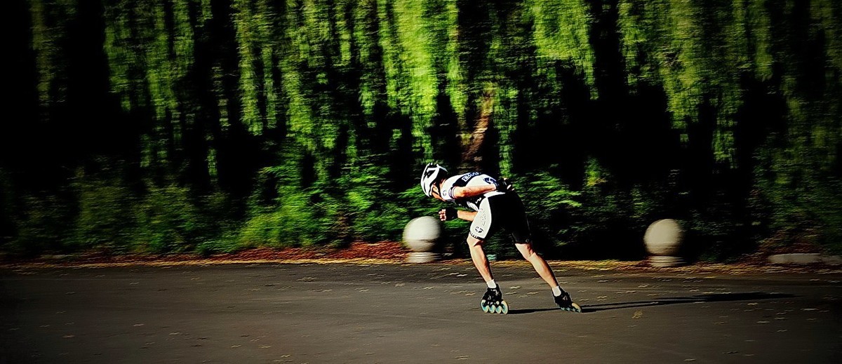 晨练--轮滑美姿