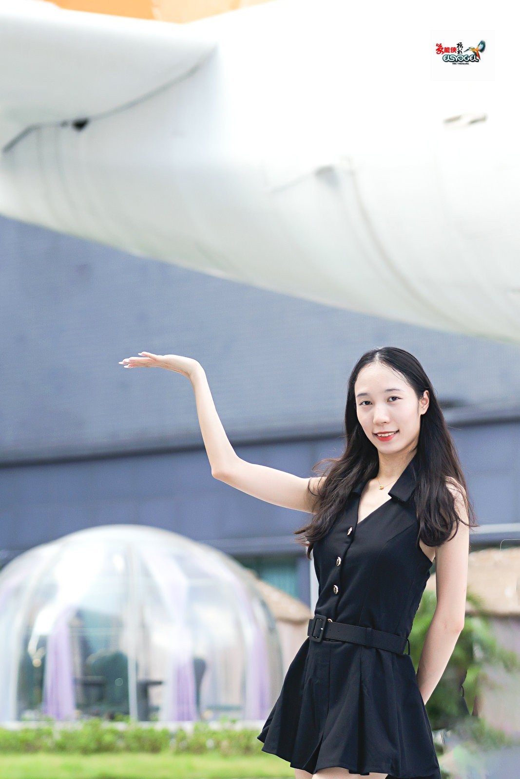 【飞机底部少女】---姗姗