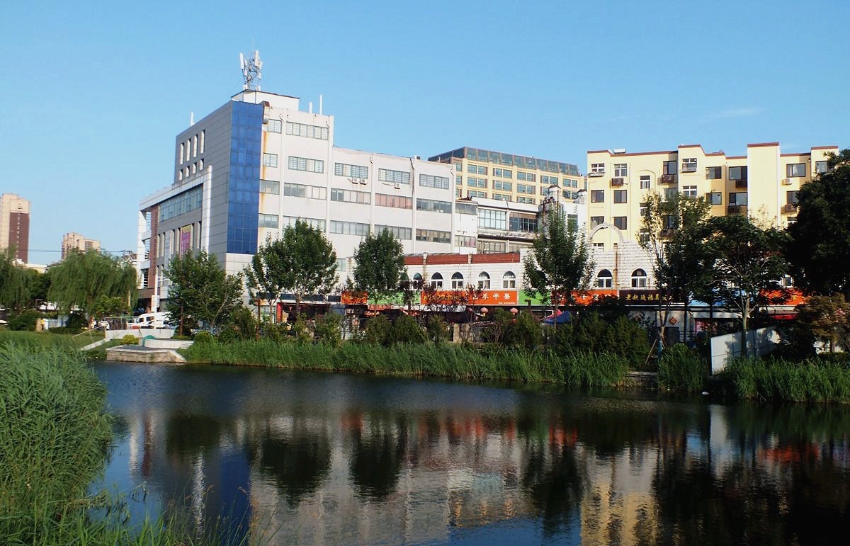 晴天傍晚的街拍