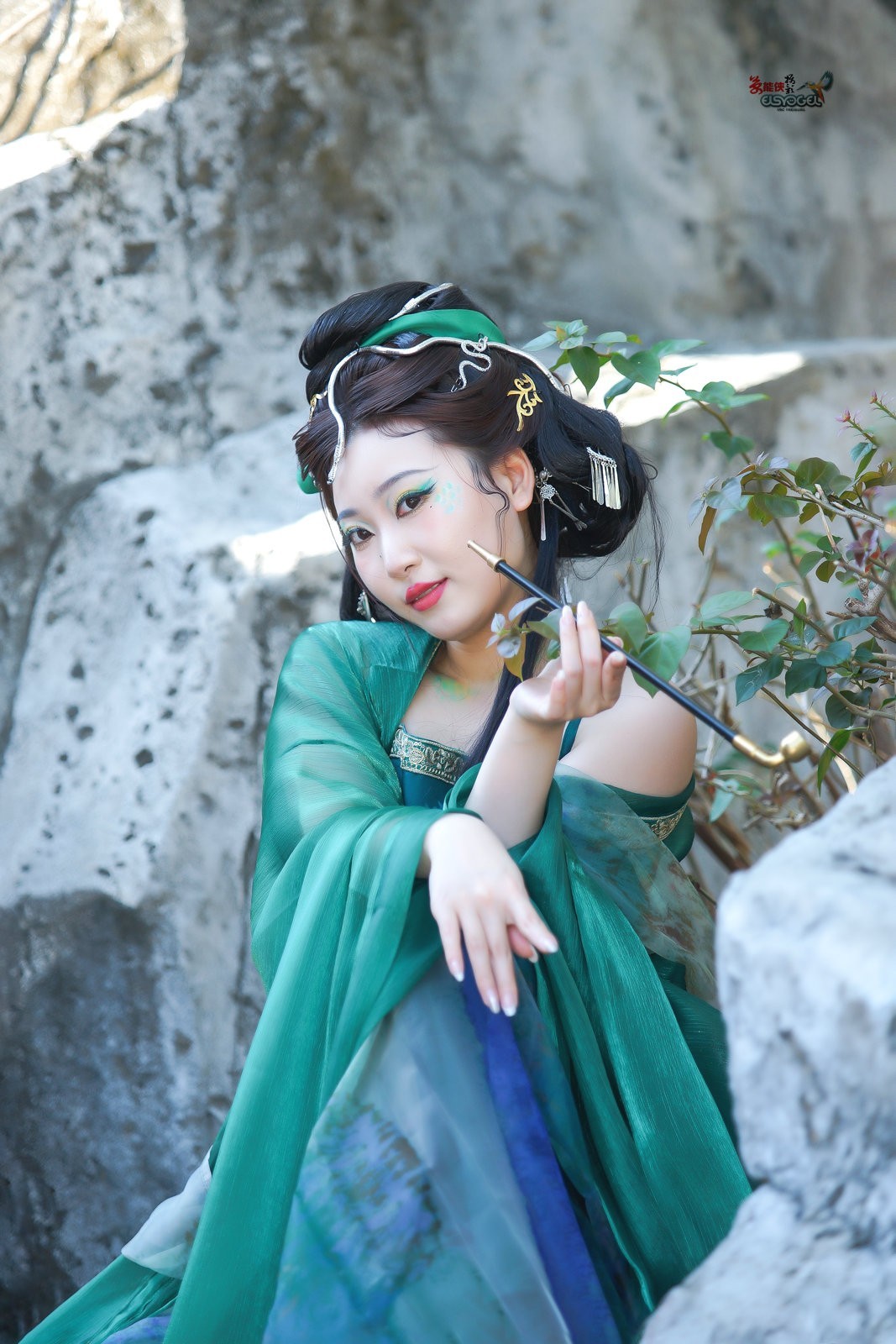 【魅惑青蛇妖】---小魚