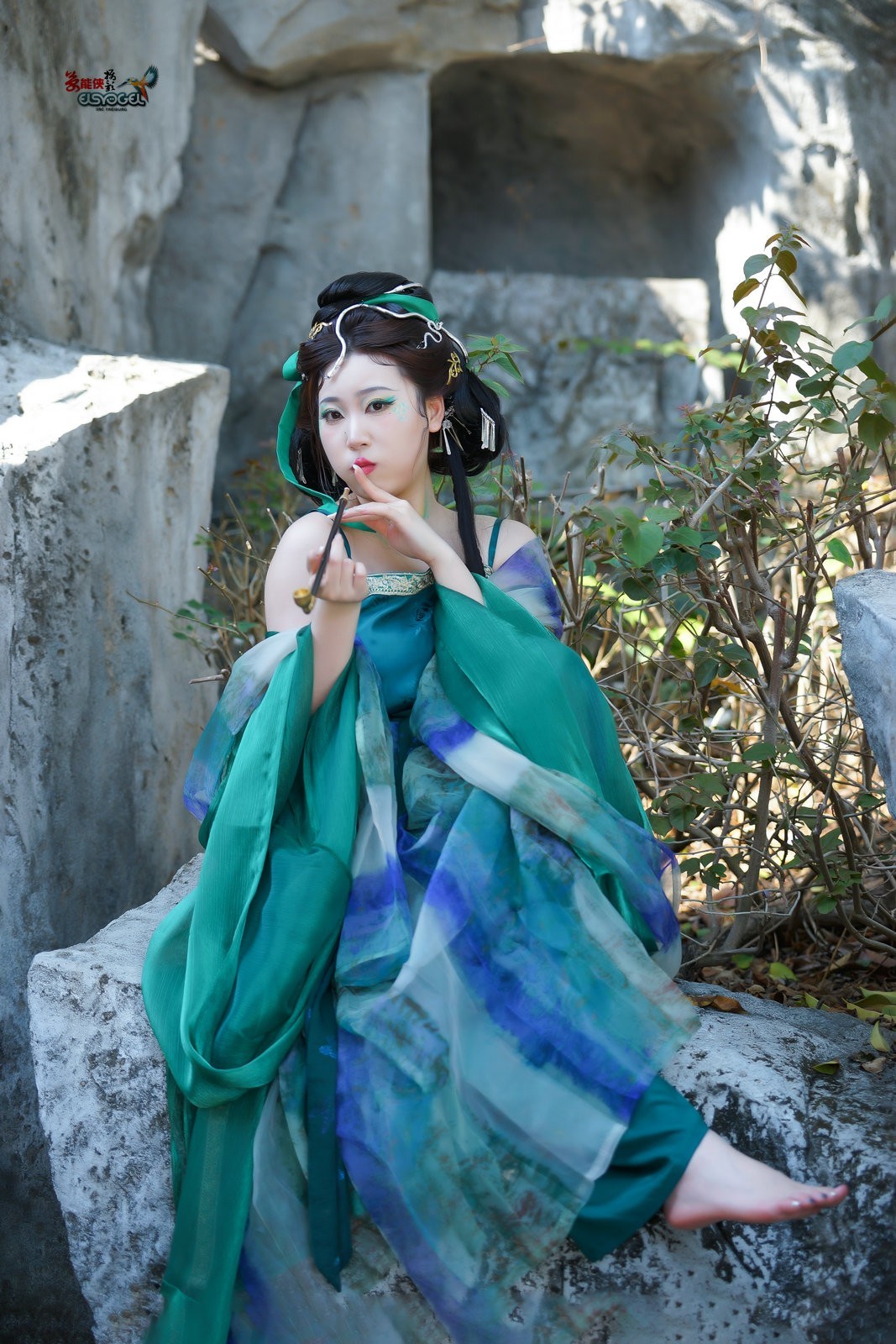 【魅惑青蛇妖】---小魚