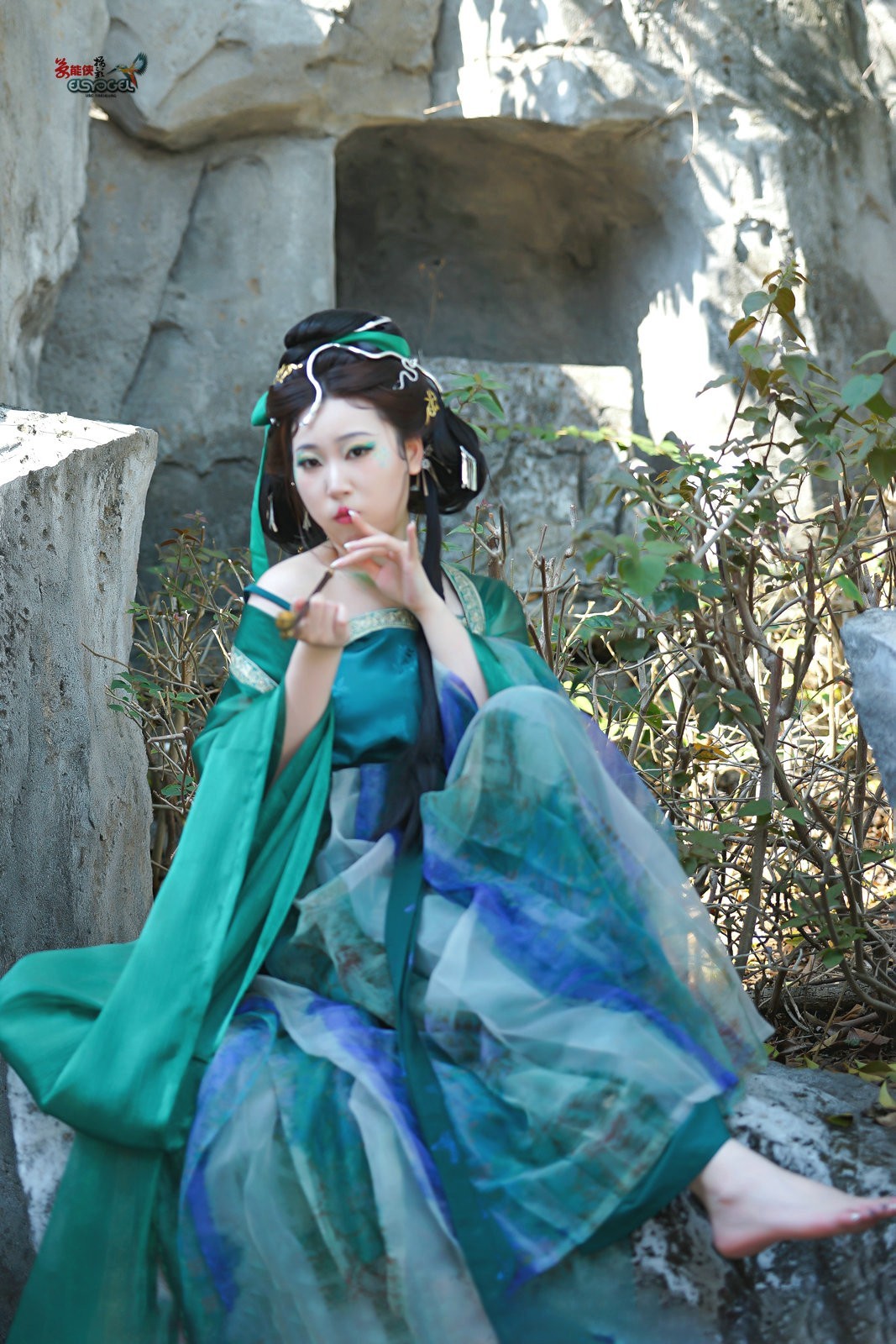 【魅惑青蛇妖】---小魚